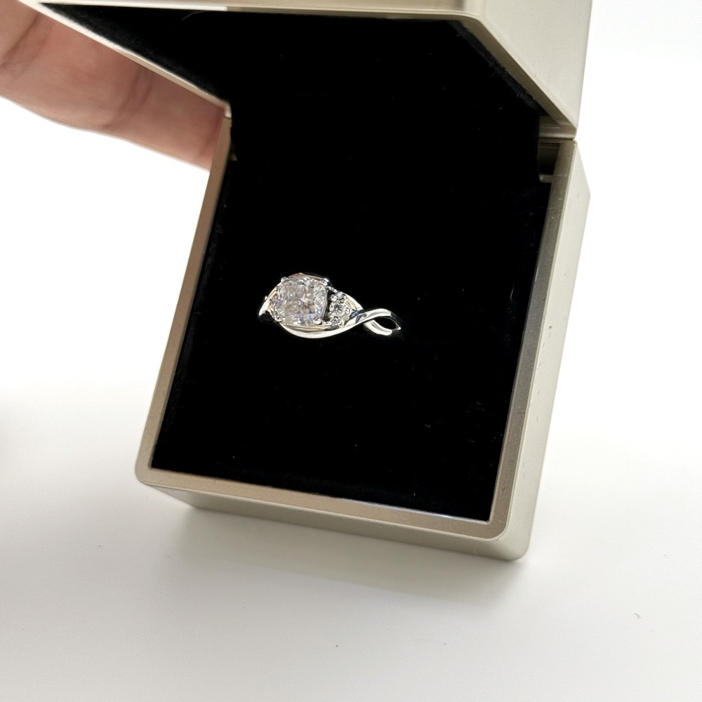Engagement Ring - Picture 13 of 17
